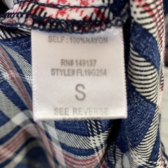 We love Bella plaid open cardigan size small - Picture 6 of 10